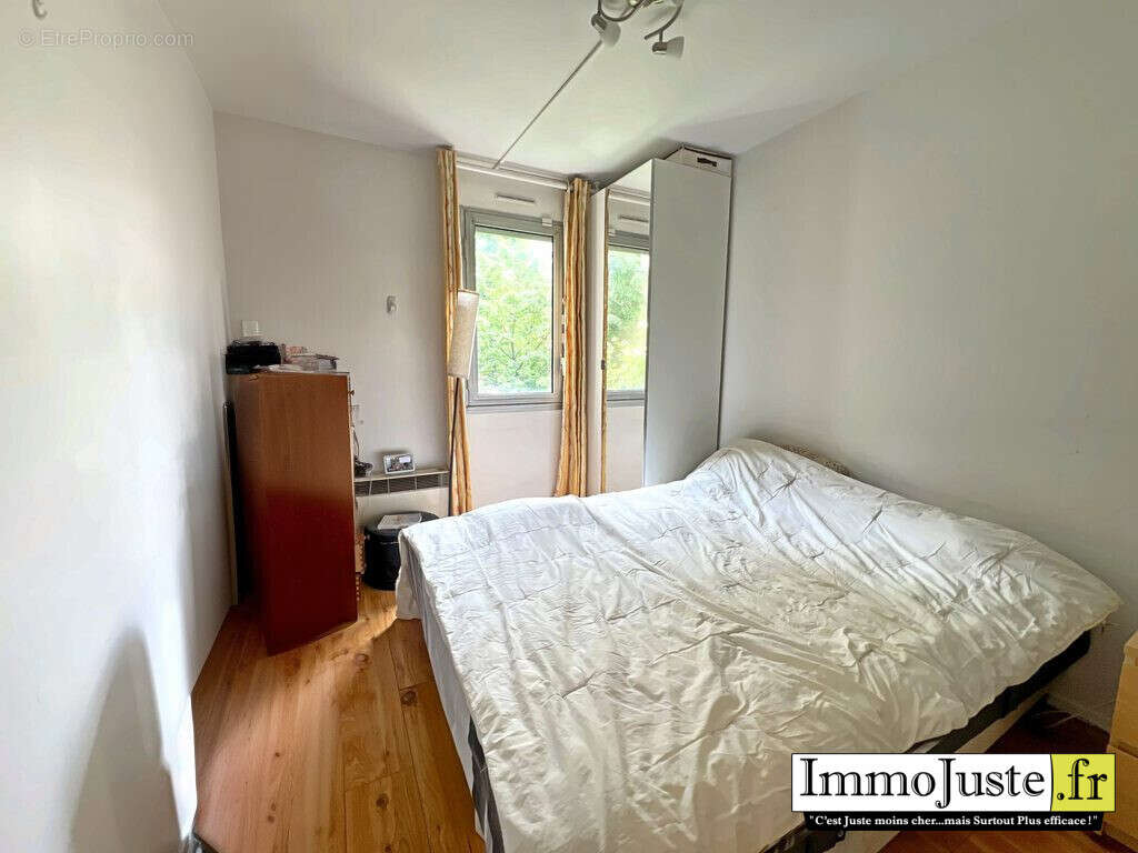 Chambre 1 - Appartement à VANVES