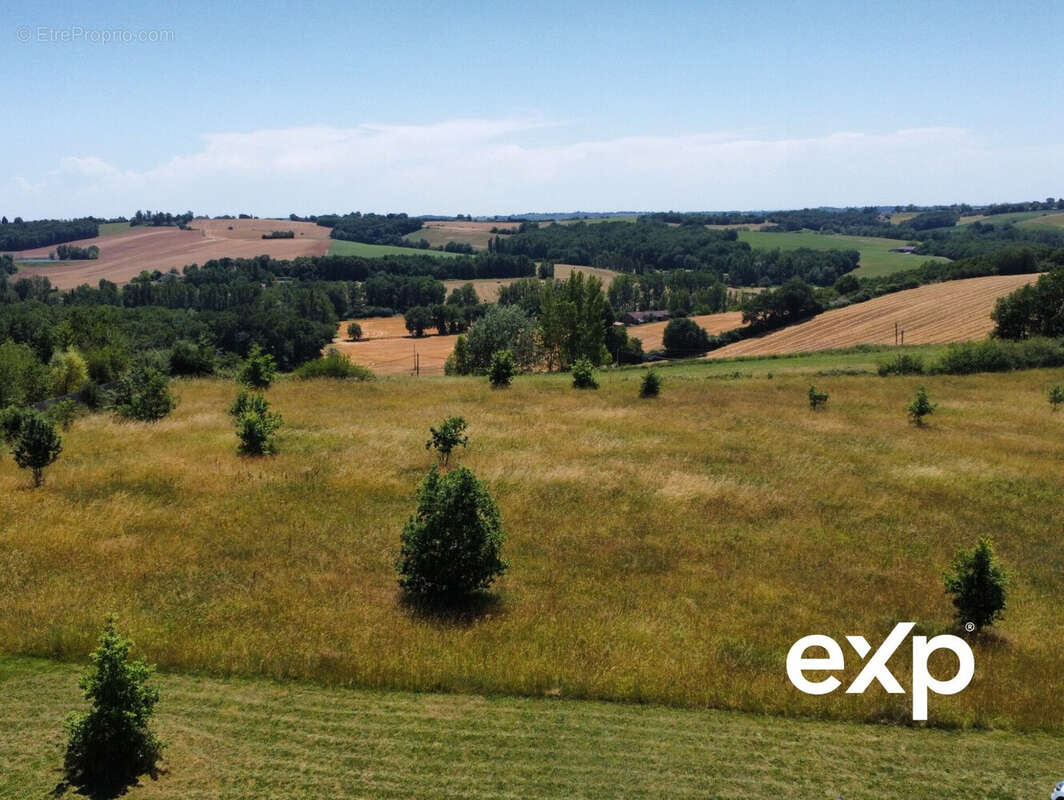 Terrain 6750 m² à Leojac  - photo 2