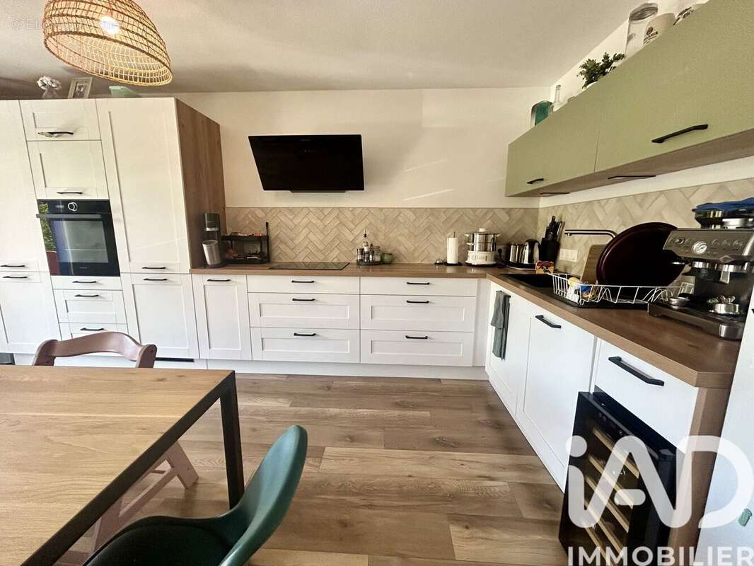 Photo 3 - Appartement à CRUSEILLES