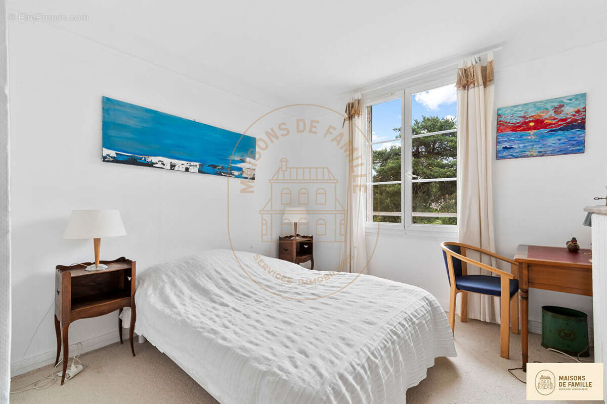 Maison à LA CELLE-SAINT-CLOUD