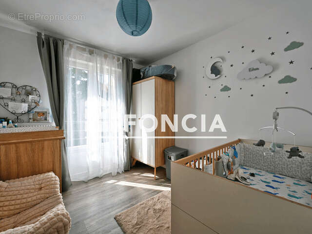 Appartement à FONTENAY-LE-FLEURY