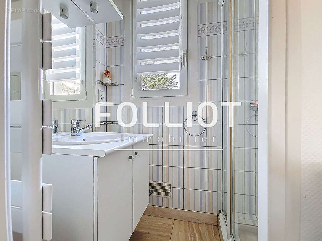 Maison à SAINT-PAIR-SUR-MER