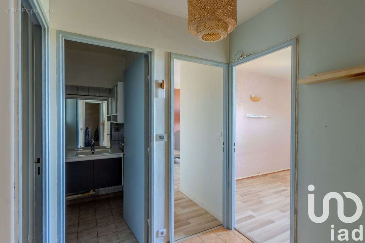 Photo 9 - Appartement à ELANCOURT