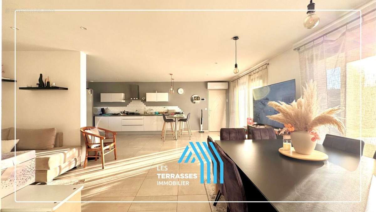 Maison à MONTELIMAR