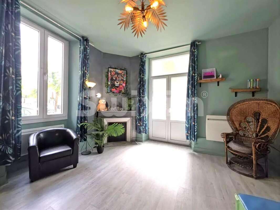 Aix-les-Bains centre – 31 m² + cave – Bien rare à fort potentiel - photo 6