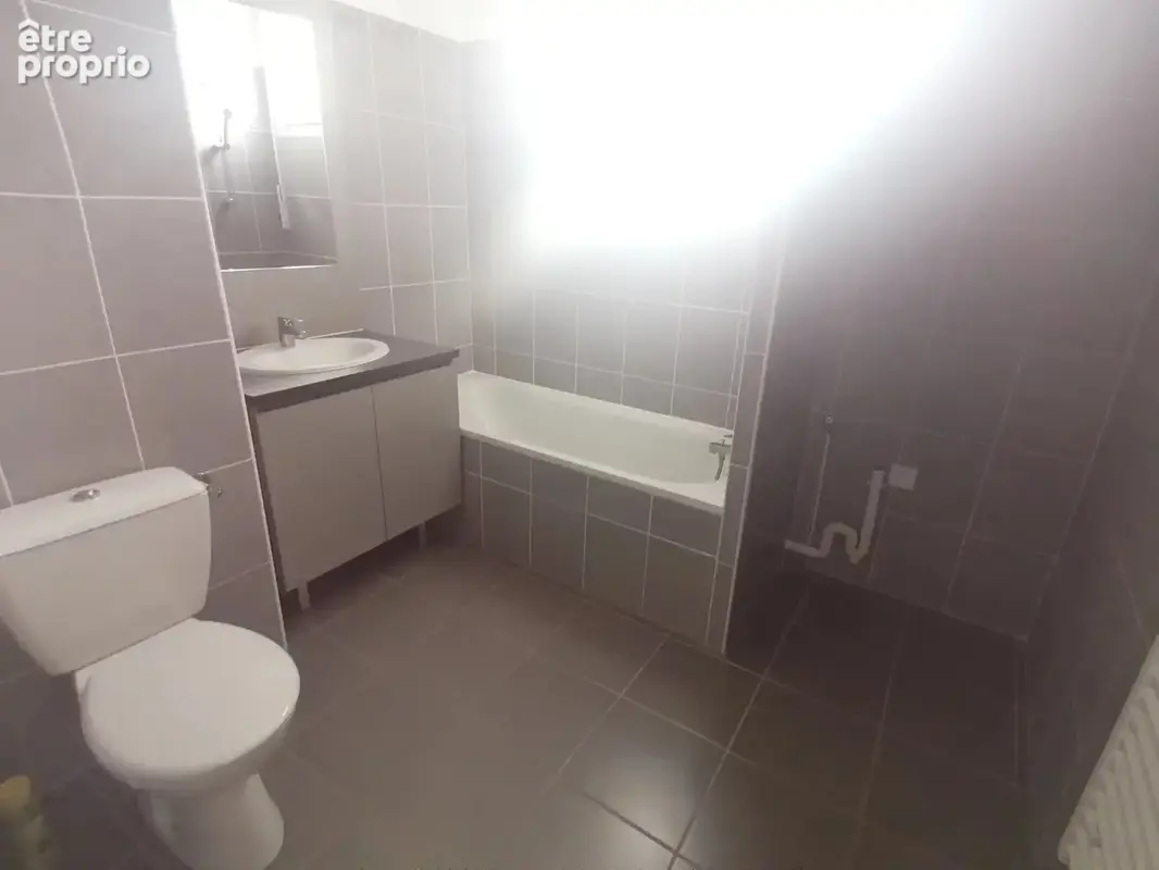 Appartement type 2 - quartier notre dame - photo 8