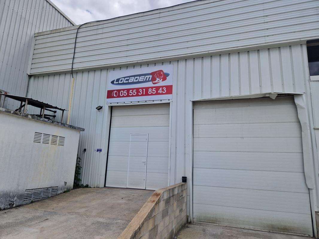 Commerce à TERRASSON-LAVILLEDIEU