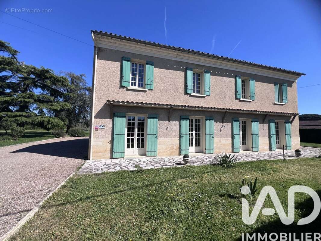 Photo 1 - Maison à SAINT-MAGNE-DE-CASTILLON
