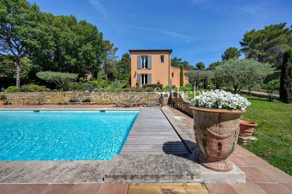 Maison à SAINT-MARC-JAUMEGARDE