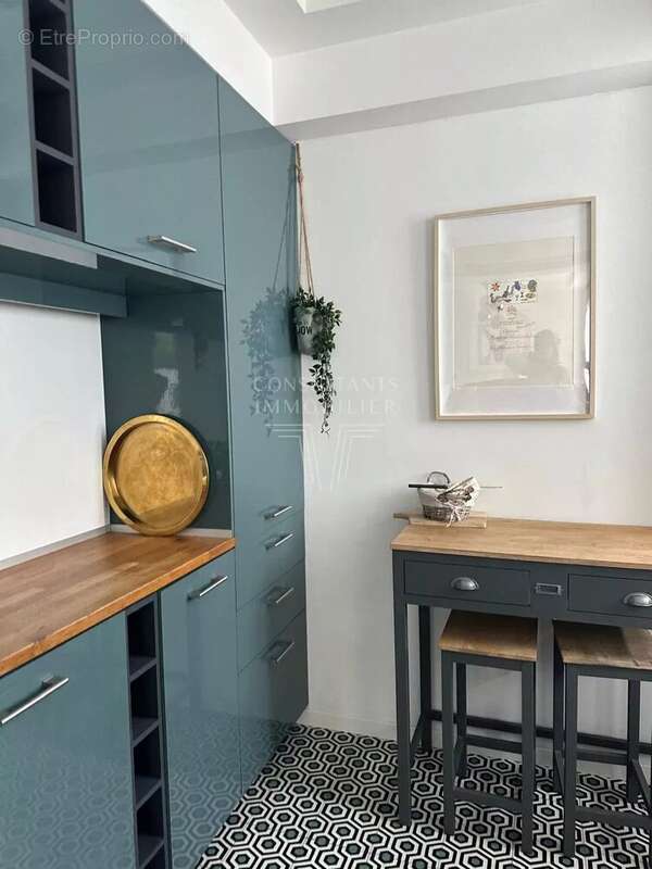 Appartement à PARIS-16E