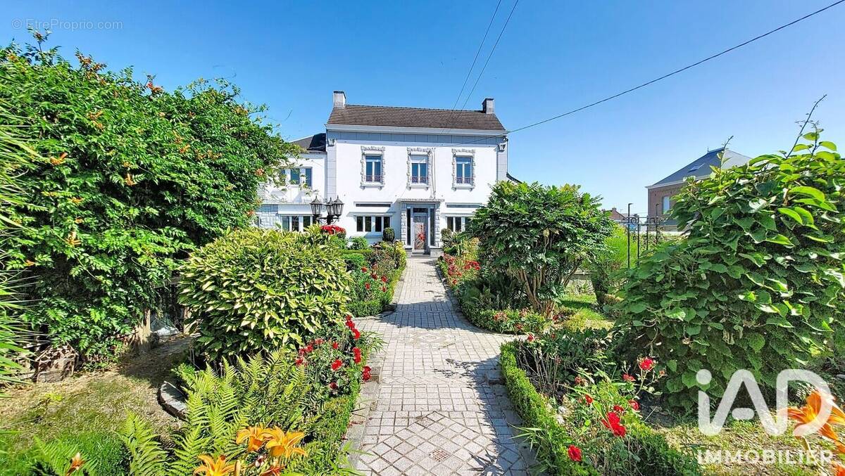 Photo 1 - Maison à MAUBEUGE