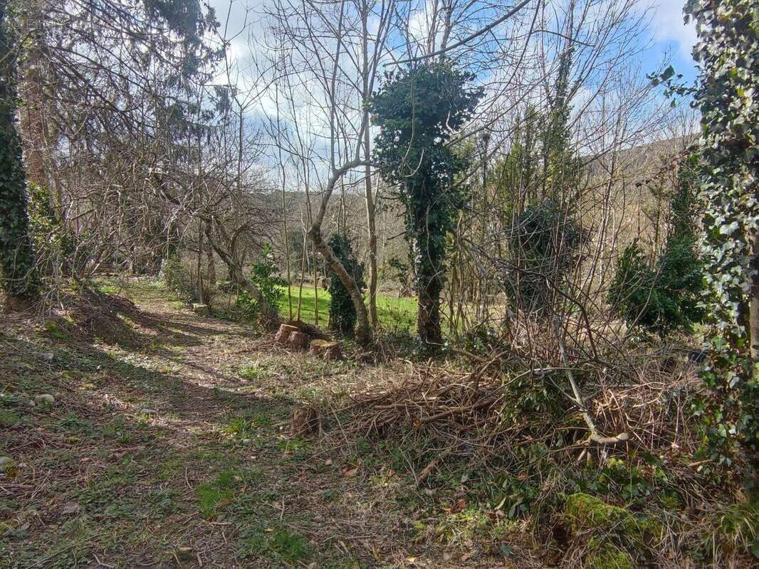 Maison 7 pièces avec grange et terrain de 3800m² - photo 13