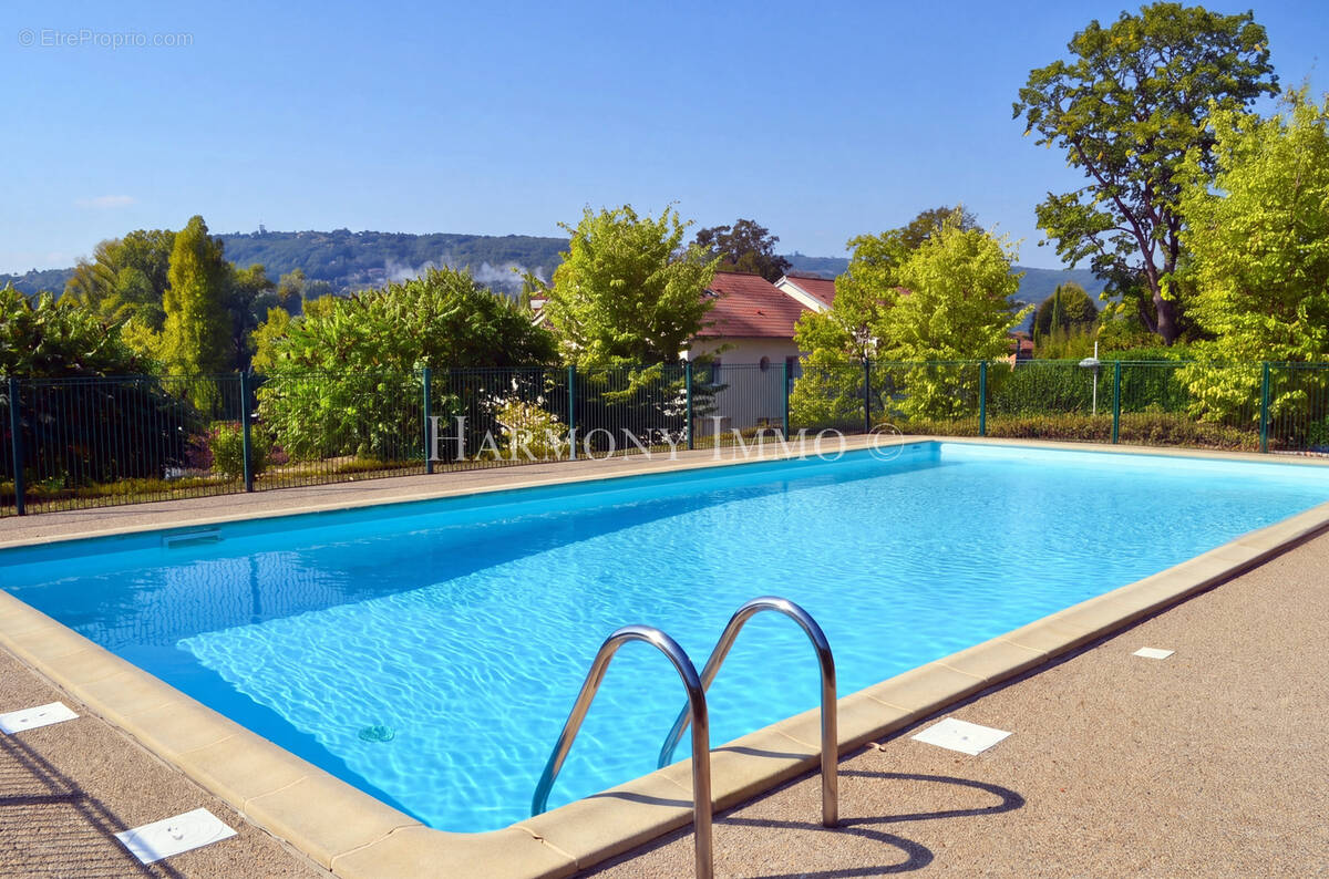 Appartement à FONTAINES-SUR-SAONE