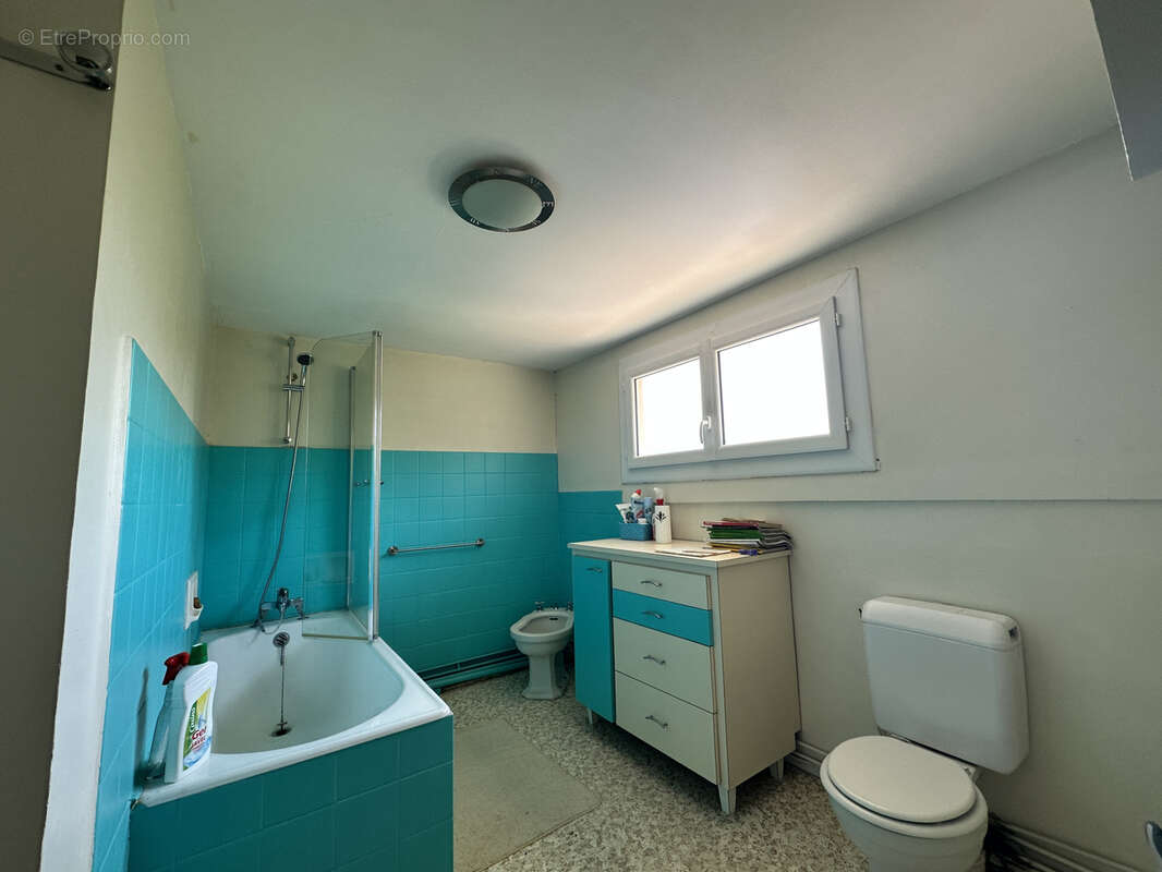 Maison à DECAZEVILLE