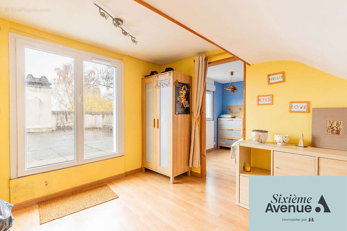 Maison à SAVIGNY-SUR-ORGE