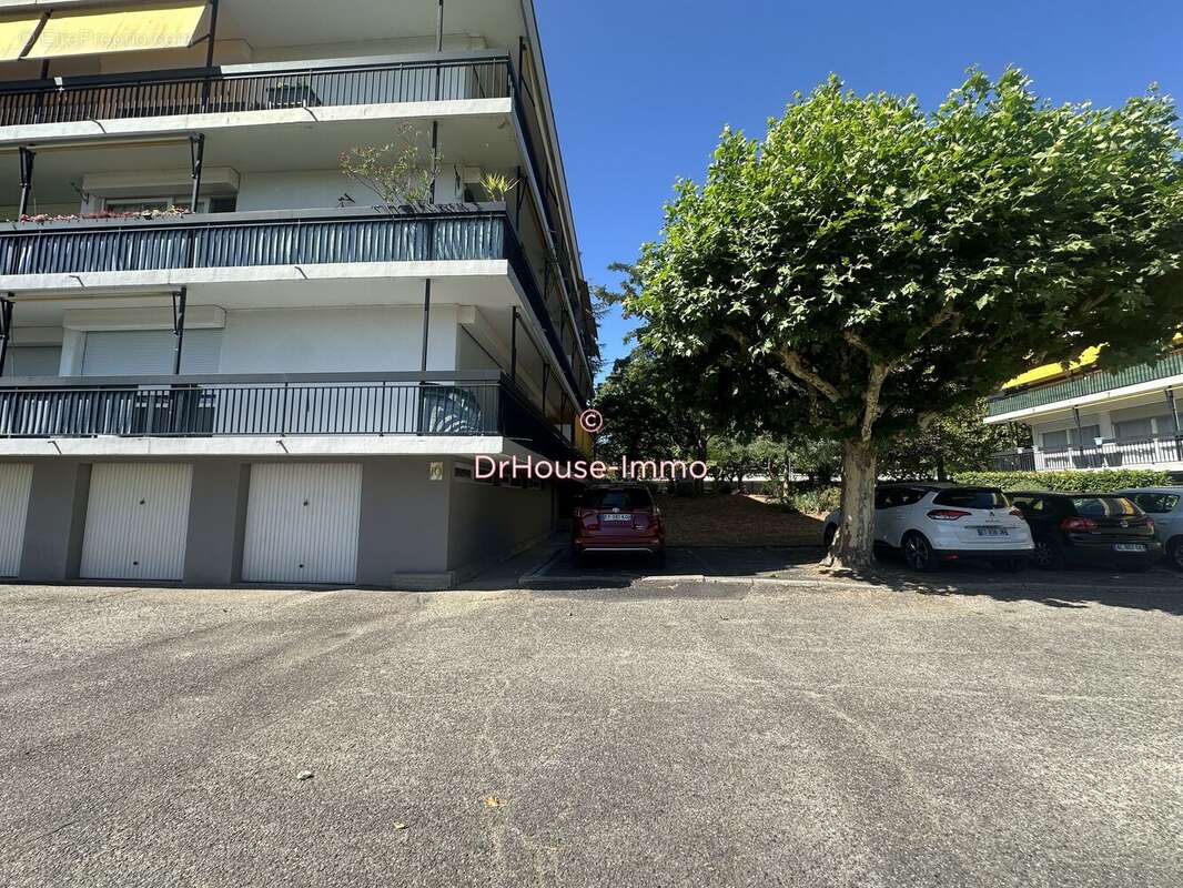 Appartement 99 m² à Cenon  - photo 8