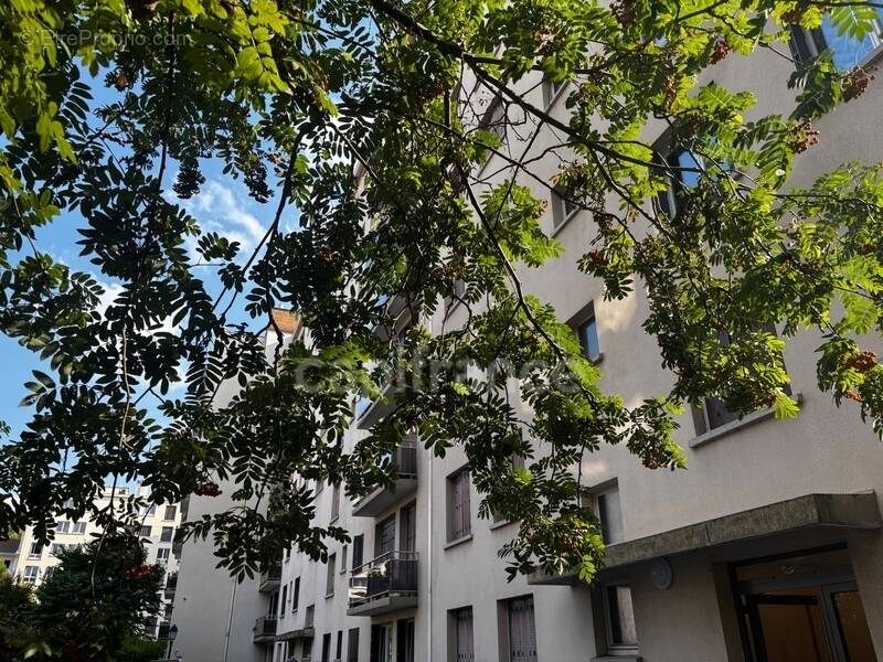 Appartement à ISSY-LES-MOULINEAUX