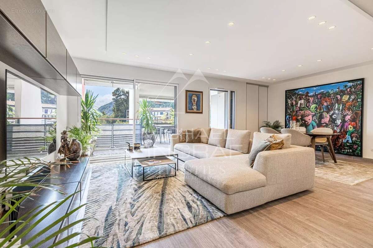 Appartement à EZE