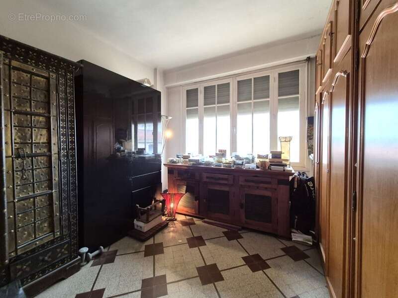 Appartement à vendre 4 pièces 118m2 - MARSEILLE 7EME ARRONDISSEMENT (13) - photo 11