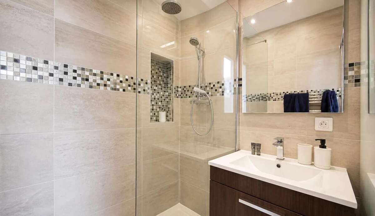 Appartement à MARSEILLE-6E