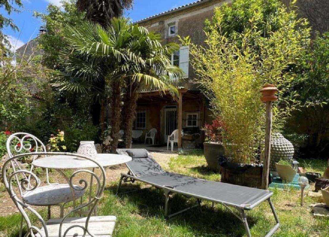 Maison à RUFFEC