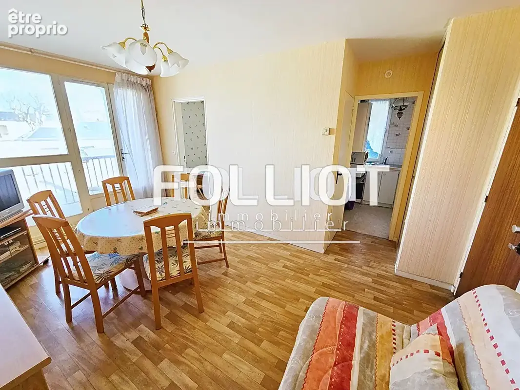 Appartement deux pièces avec balcon à vendre à Luc-sur-Mer - Réf. PB14564 - photo 2