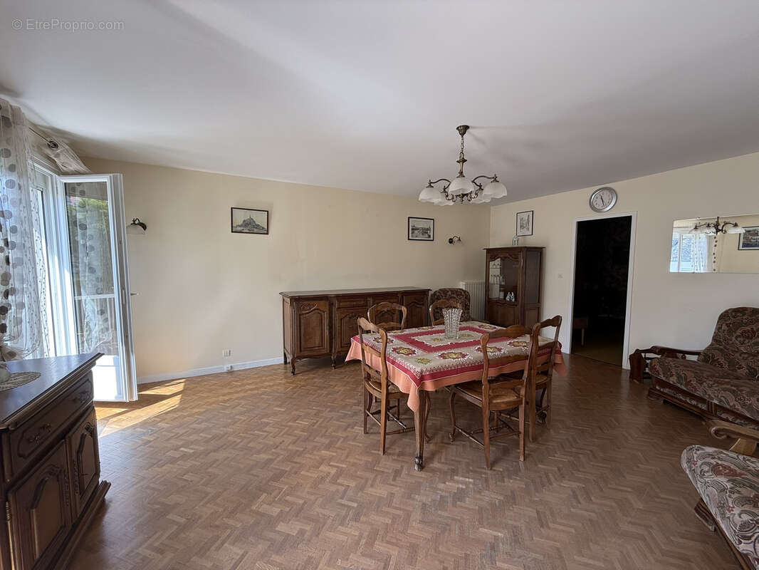 Maison à SAINT-PIERRE-DES-CORPS