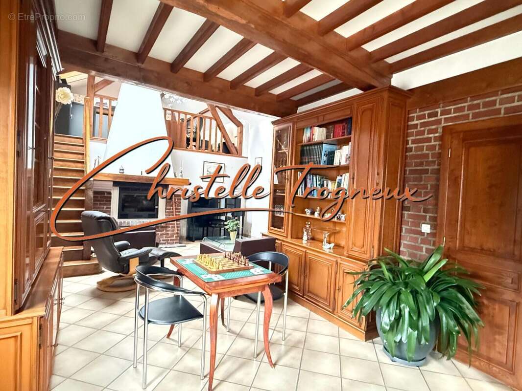 Maison 209 m² à Herissart  - photo 3
