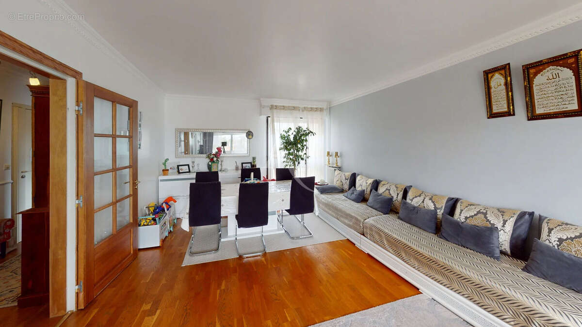 Appartement à L'HAY-LES-ROSES