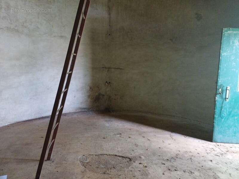 Maison à SAINT-PRIEST-BRAMEFANT