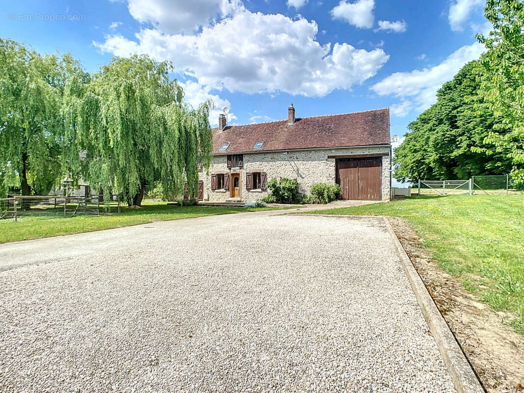 Maison à MONTMIRAIL