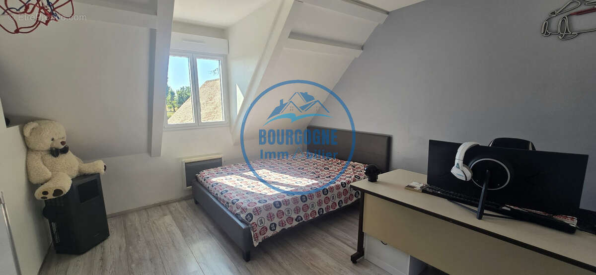 Maison familiale 200 m2 7 pièces / Aux portes de Chalon sur Saône - photo 10