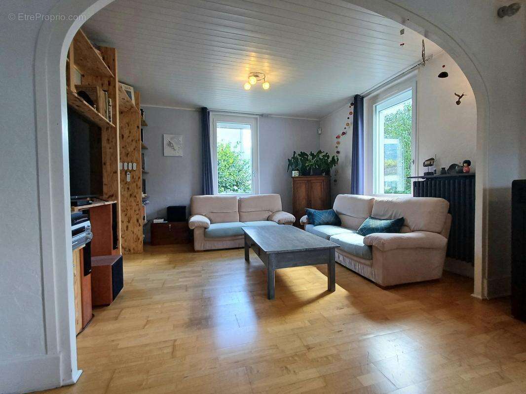 Maison à LES ECHELLES