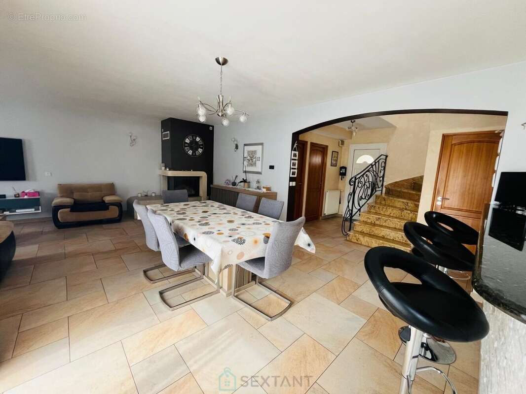 Maison à BOISSISE-LE-ROI