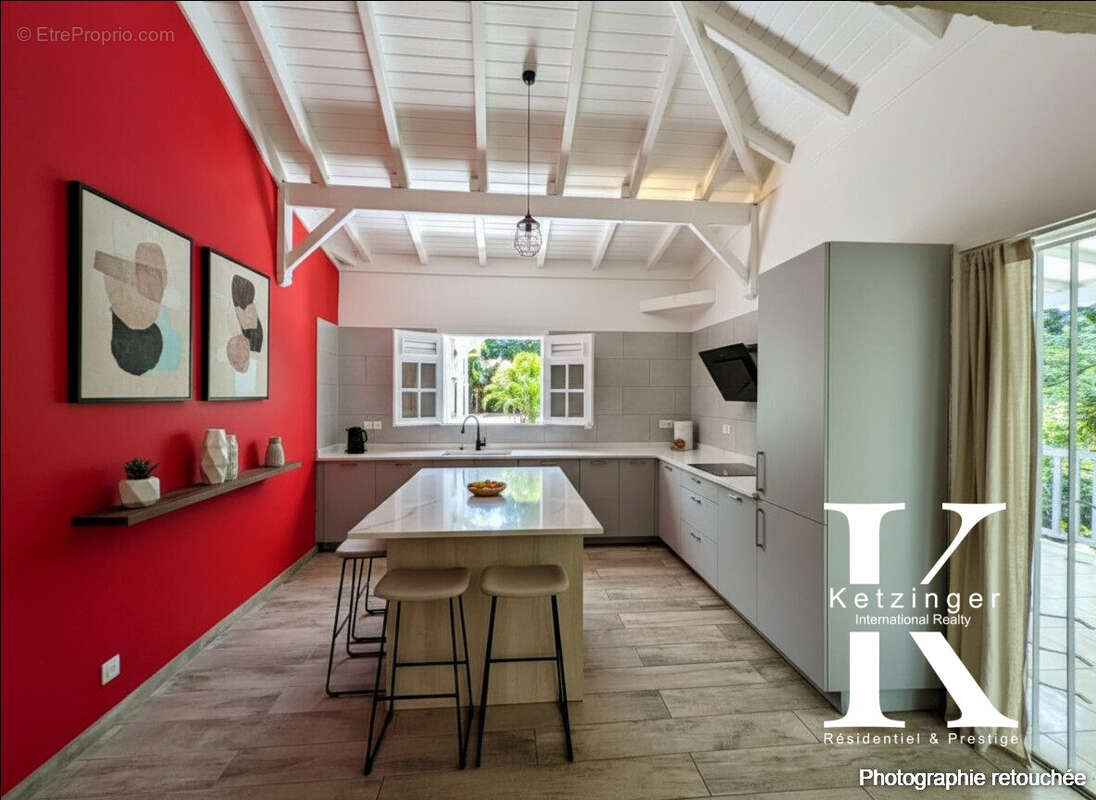 Maison à PETIT-BOURG