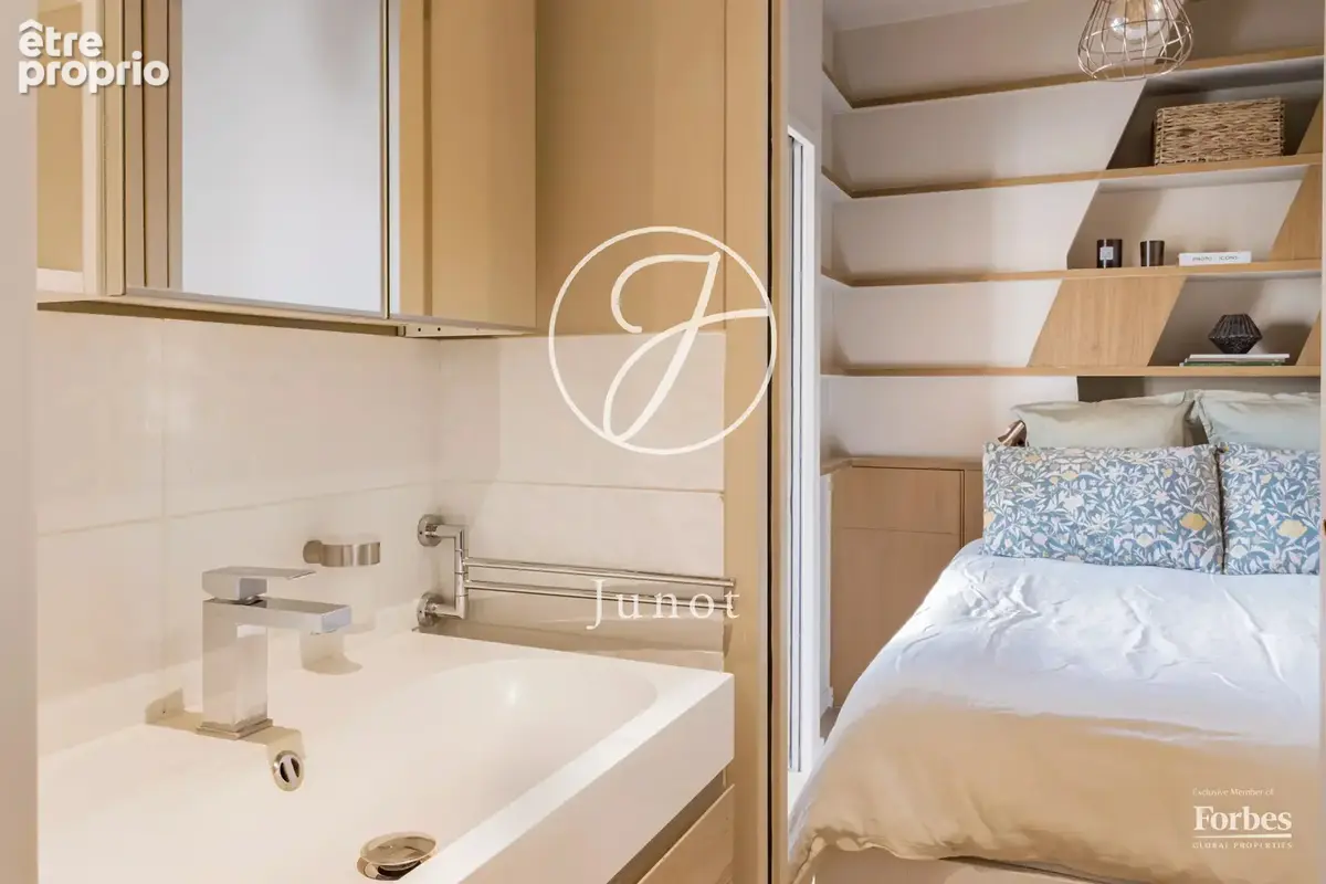 Paris 7e - GROS CAILLOU / RUE AMÉLIE - Studio / 2 pièces - 23,17m² - 1 chambre - Dernier étage - Vue dégagée - photo 4