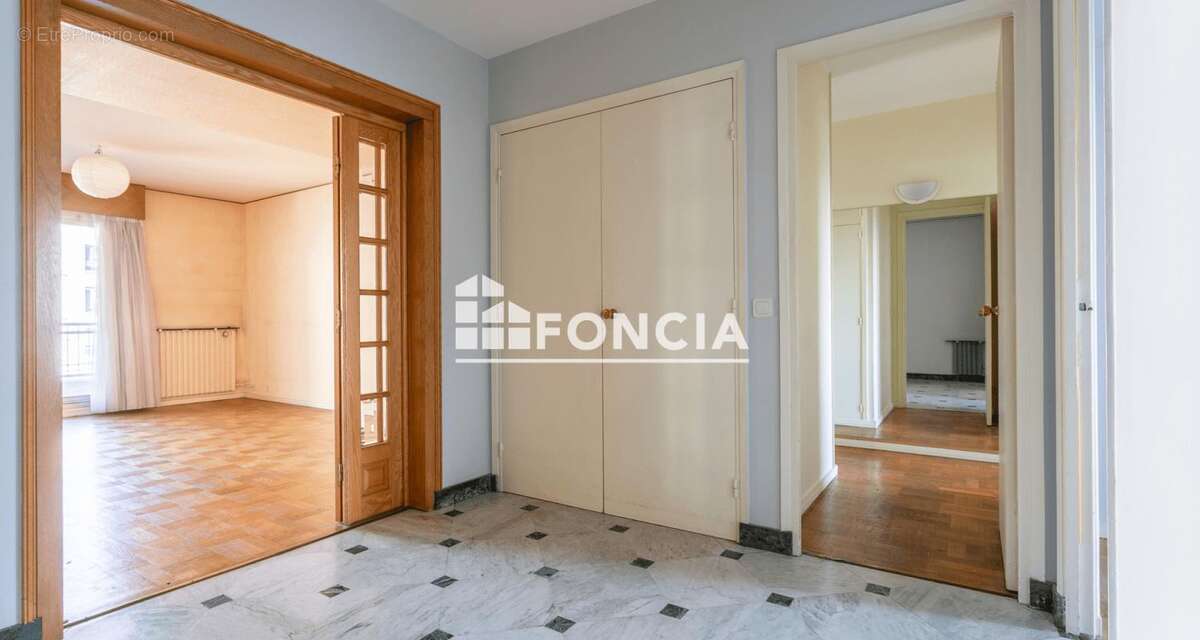 Appartement à BOURG-LA-REINE