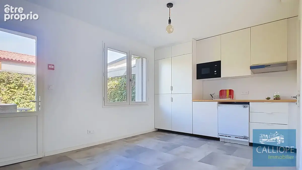 Charmante maison en pierre plein centre - photo 2