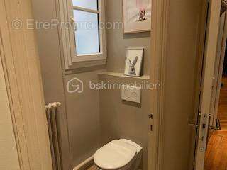 Neuilly-sur-Seine – Saint Dominique - 5 pièces haussmannien – 126 m² Carrez – Rez-de-chaussée calme et prêt à vivre - photo 16