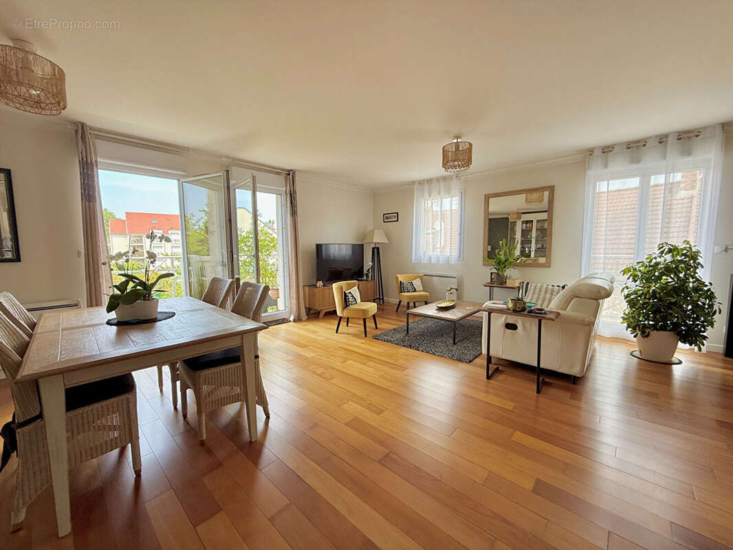 Appartement à OZOIR-LA-FERRIERE