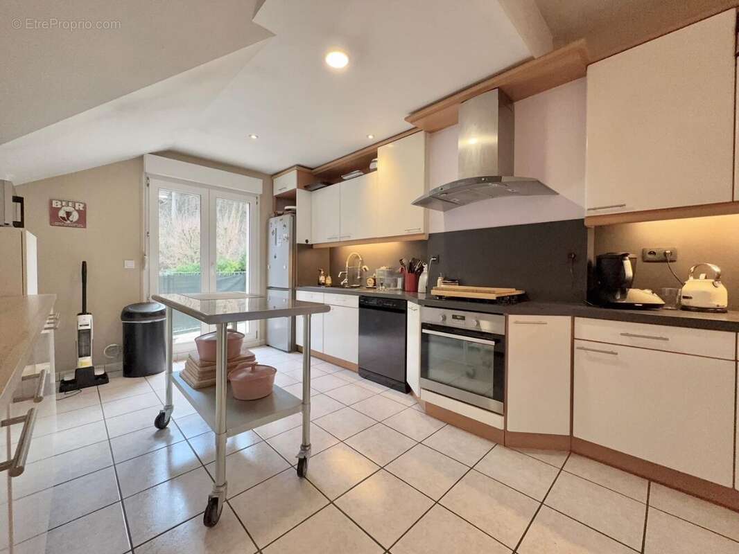 Appartement à ARS-SUR-MOSELLE