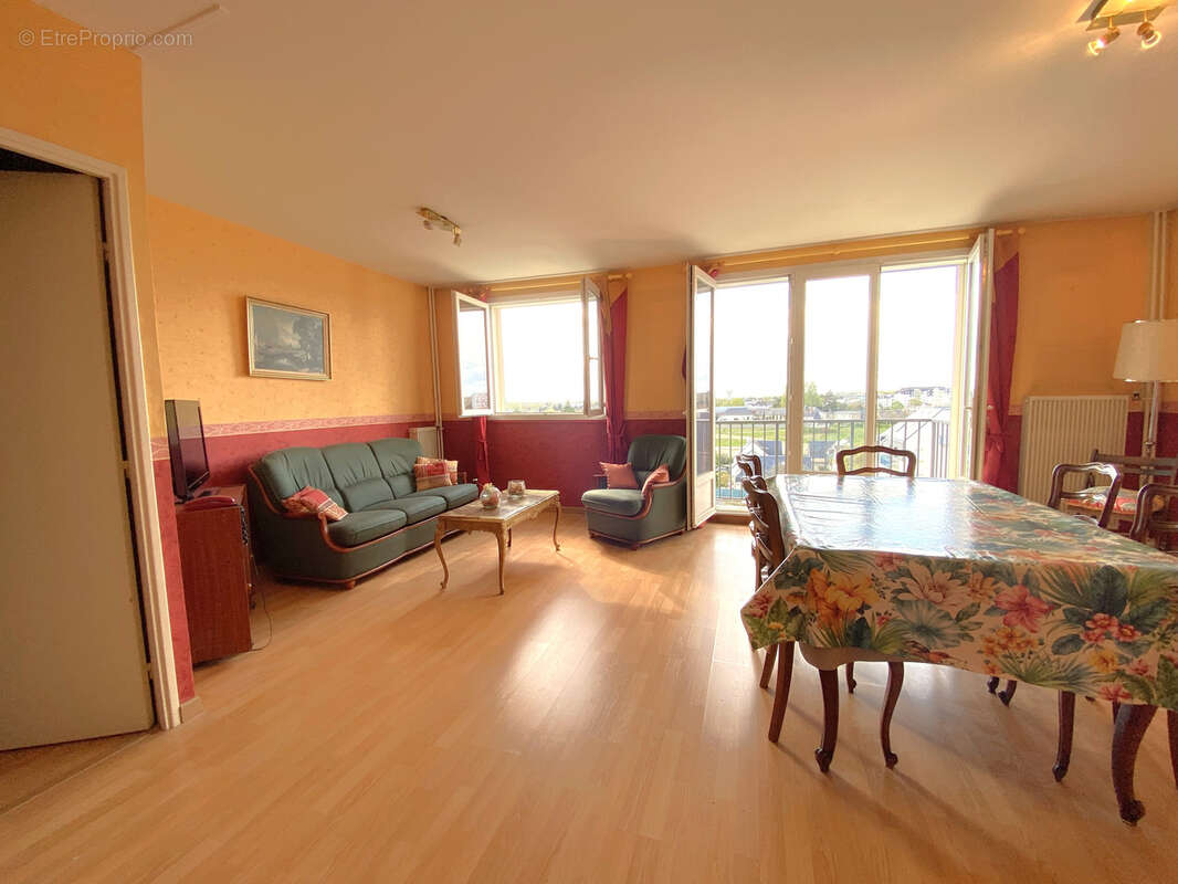 Appartement à LA RICHE