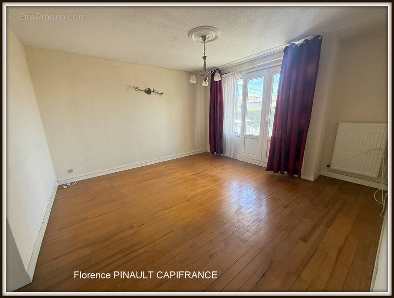 Appartement à SOUES