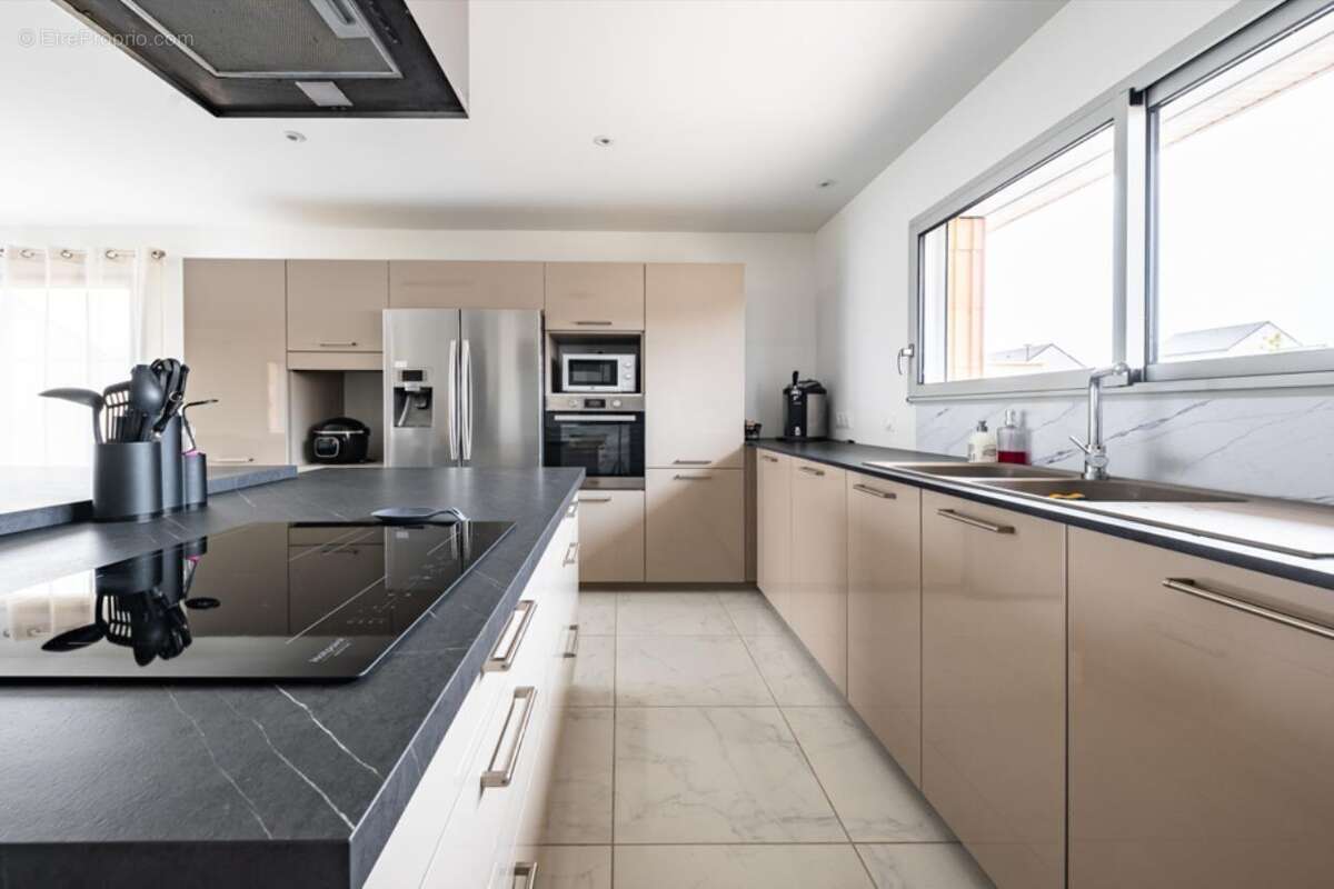 Maison à SAINTE-MARIE-LA-BLANCHE