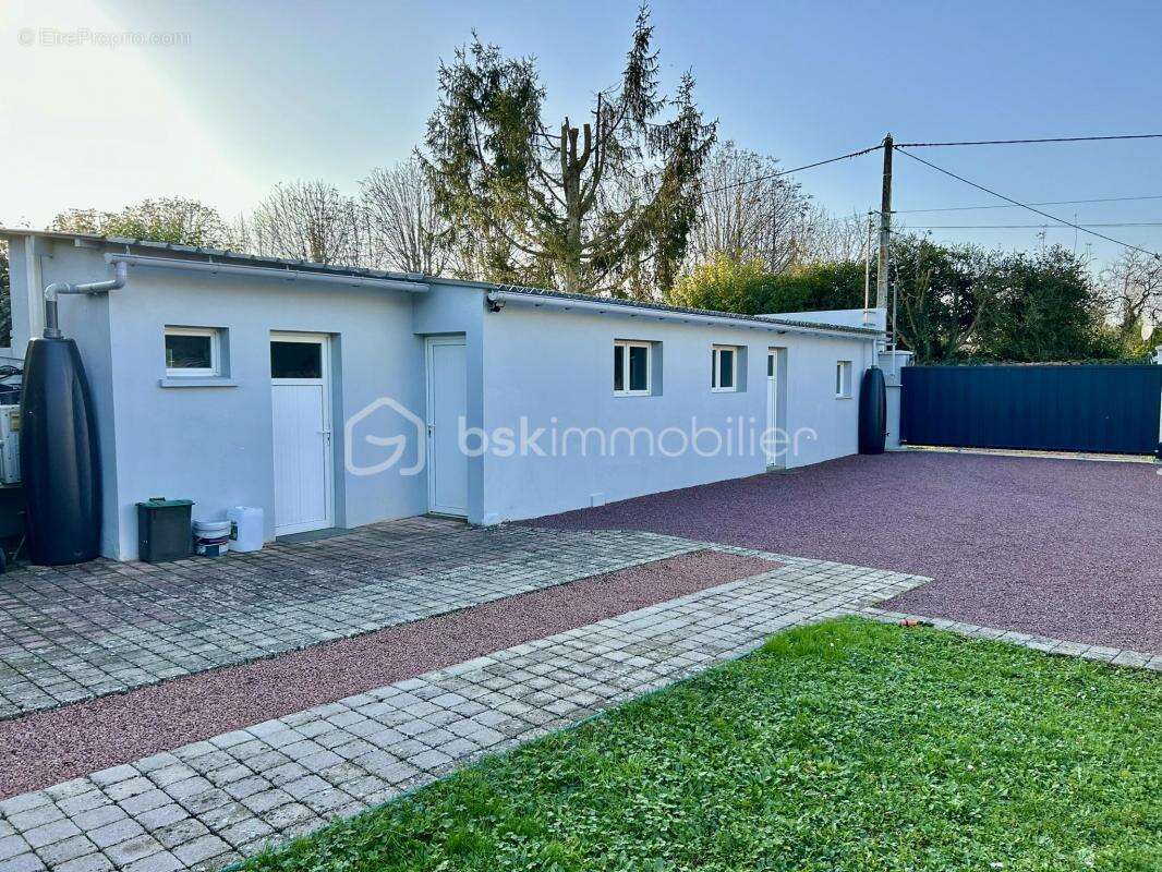 Maison 8 pièces 5 chambres de 205m² à VILLEBLEVIN (89340) - photo 19