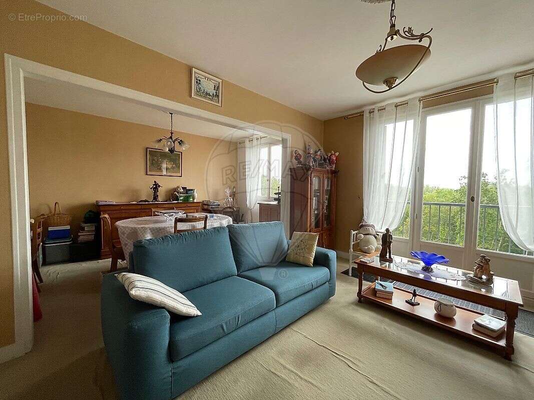 Appartement à SAINT-JULIEN-LES-VILLAS