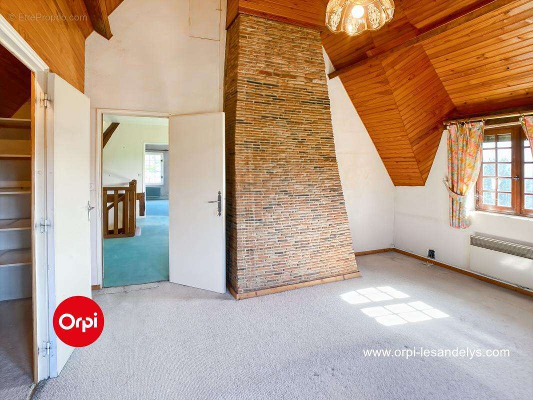 Maison à VANDRIMARE