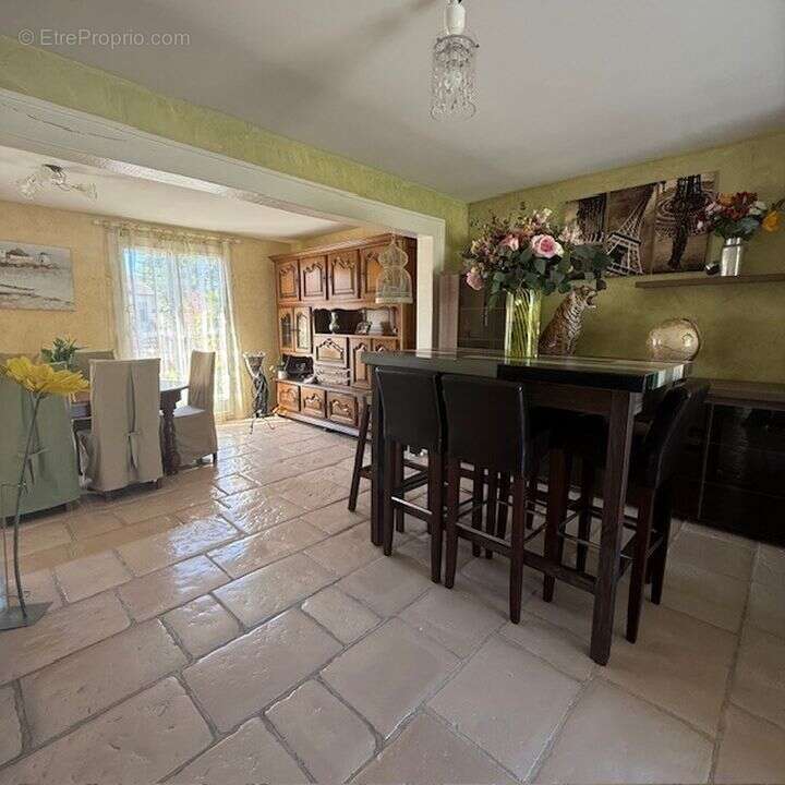 Maison à MORIGNY-CHAMPIGNY