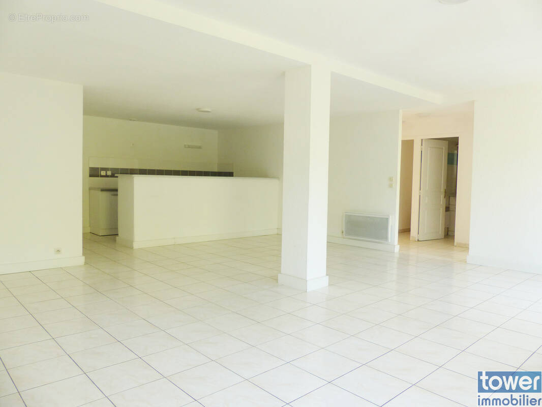 Appartement à LAMALOU-LES-BAINS