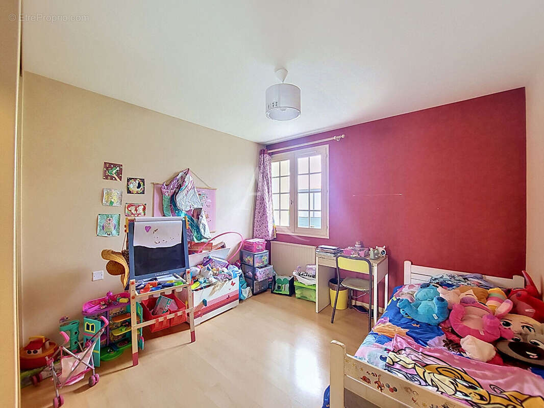 A vendre maison familliale a vezins - photo 6